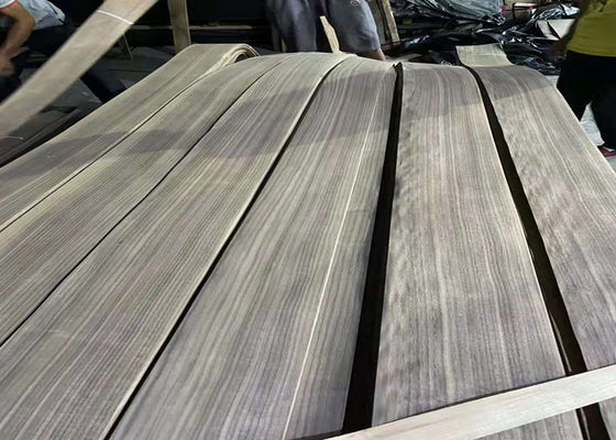 2.5 - αμερικανικό μαύρο φύλλο καπλαμάδων ξύλων καρυδιάς μήκους 3.8m για το κοντραπλακέ