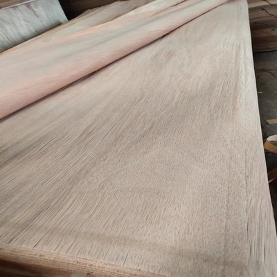 Φυσικό ξύλινο περιστροφικό φύλλο καπλαμάδων περικοπών PLB με 0.150.3mm για το κοντραπλακέ