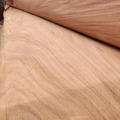 Φυσικό ξύλινο περιστροφικό φύλλο καπλαμάδων περικοπών PQ με 0.150.3mm για το κοντραπλακέ