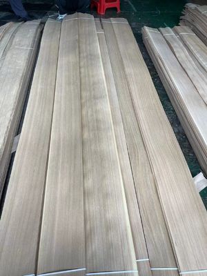 Φυσικό τεμαχισμένο κόψιμο Ρωσίας Ελμ Quarter Cut Veneer Sheet για έπιπλα