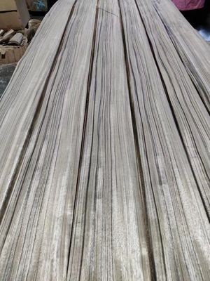 Φυσικό κομμένο σε φέτες ελαφρύ χρώμα Paldao Wood Quarter Cut Veneer με μαύρη γραμμή