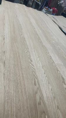 Φυσικό τεμαχισμένο αμερικανικό κόκκινο βελανιδάκι Crown Cut ταιριάζοντας φύλλο ελαστικού