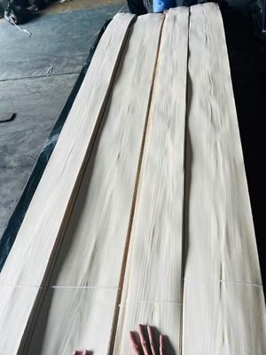 0.6mm 1.5mm Thickness Ash Wood Veneer for Modern Furniture Grade AAA