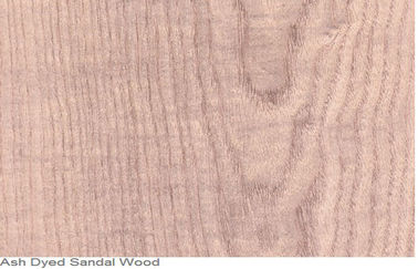 Η κόκκινη τέφρα έβαψε την ξύλινη φυσική τεμαχισμένη περικοπή καπλαμάδων, λεπτές ξύλινες επιτροπές καπλαμάδων