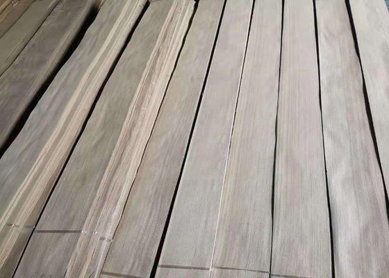 Φυσική της Ρωσίας άσπρη κορώνα κοντραπλακέ καπλαμάδων τέφρας ξύλινη που κόβεται για τα έπιπλα